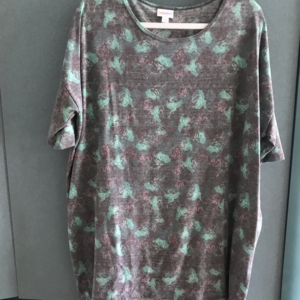 Lularoe Irma top